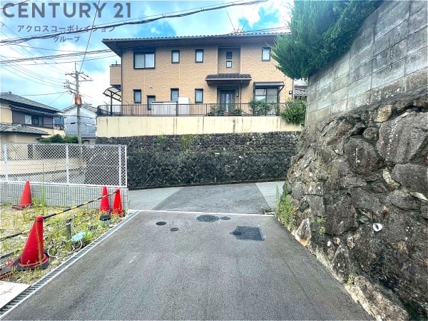 川西市鴬の森町の土地