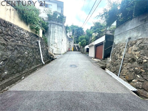 川西市鴬の森町の土地