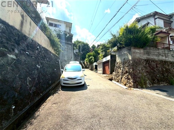 川西市鴬の森町の土地