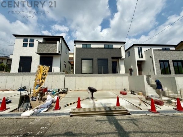 グラファーレ宝塚市中山五月台　全3区画