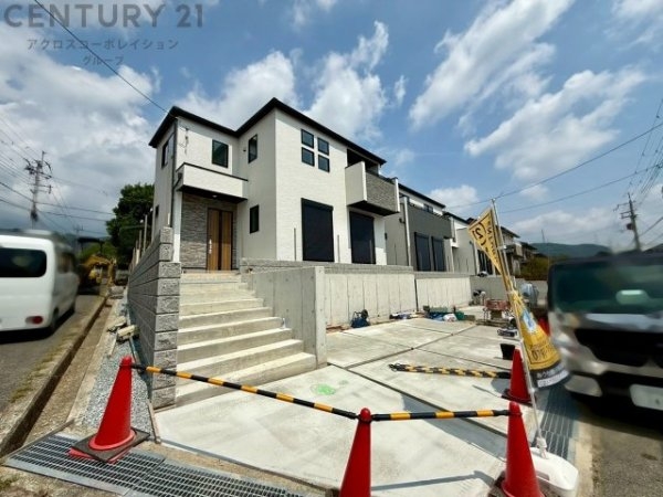 グラファーレ宝塚市中山五月台　全3区画