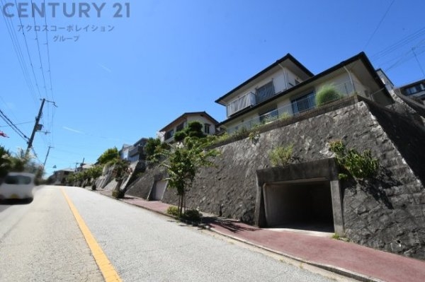 宝塚市逆瀬台６丁目の中古一戸建て