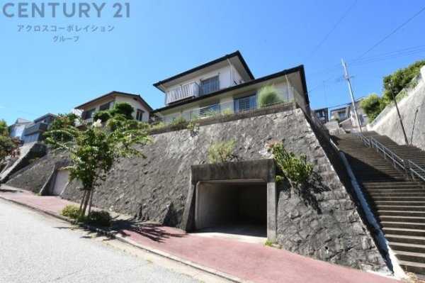 宝塚市逆瀬台６丁目の中古一戸建て