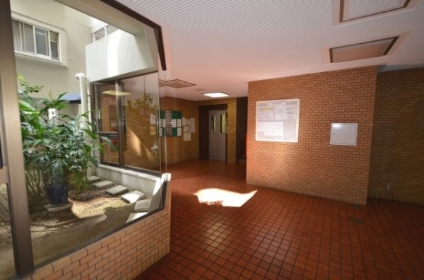 ファミール伊丹