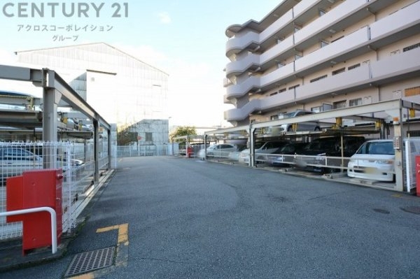 ユニライフ川西多田