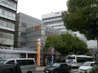 サン伊丹駅前ハイツB棟(伊丹郵便局)