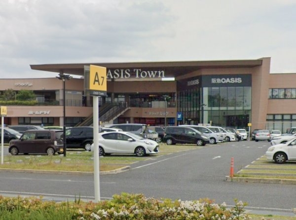 伊丹市鴻池３丁目の土地(阪急オアシス伊丹鴻池店)