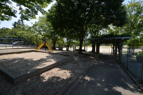 川西市水明台４丁目の中古一戸建て(水明台第５公園)