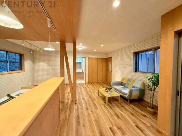 宝塚市宝梅３丁目の中古一戸建て