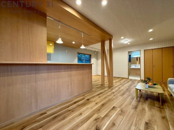 宝塚市宝梅３丁目の中古一戸建て