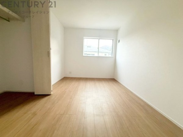 ファーストタウン川西市第3けやき坂