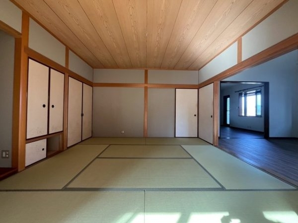 川西市萩原台西３丁目の中古一戸建て
