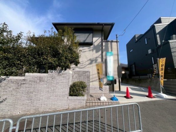 川西市萩原台西3丁目中古戸建