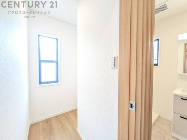 宝塚市南ひばりガ丘１丁目の中古一戸建て
