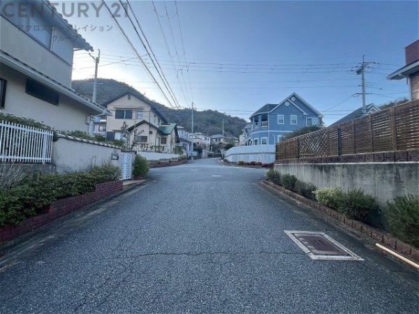 川西市けやき坂３丁目の中古一戸建て