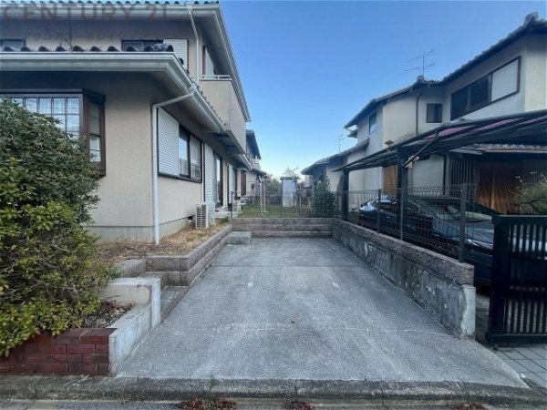 川西市けやき坂３丁目の中古一戸建て