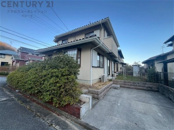 川西市けやき坂３丁目の中古一戸建て