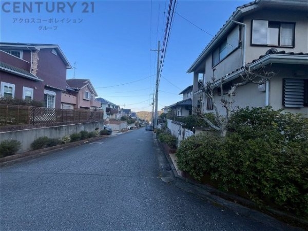 川西市けやき坂３丁目の中古一戸建て