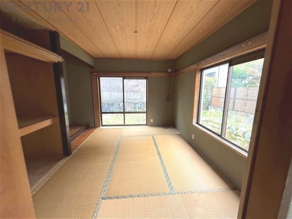 川西市湯山台２丁目の中古一戸建て