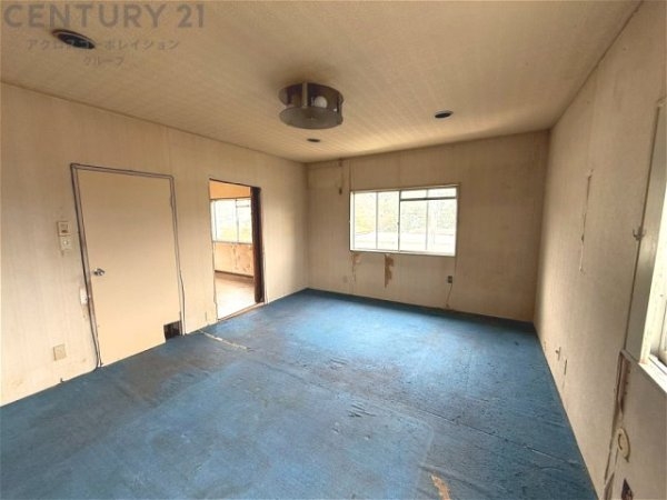 川西市湯山台２丁目の中古一戸建て