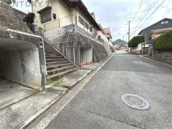 川西市湯山台２丁目の中古一戸建て