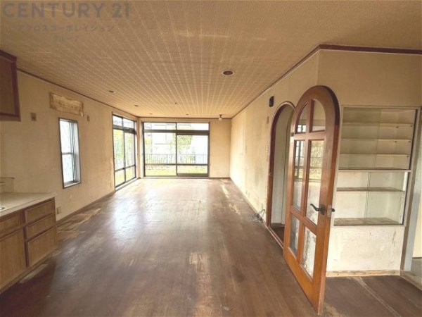 川西市湯山台２丁目の中古一戸建て