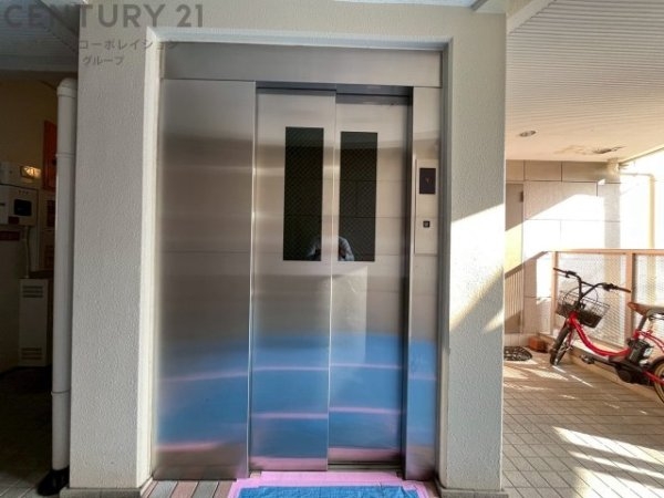イニシオ伊丹WEST