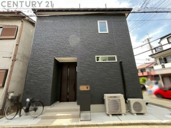 川西市南花屋敷１丁目の中古一戸建て