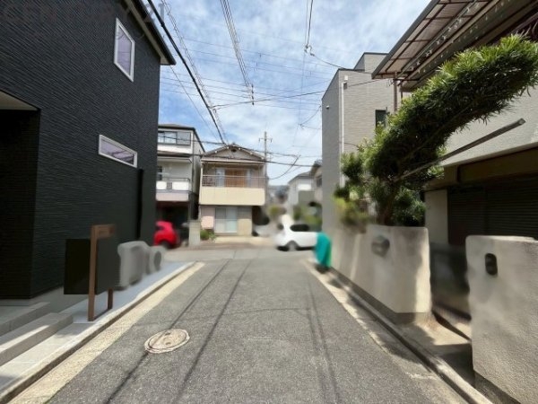 川西市南花屋敷１丁目の中古一戸建て