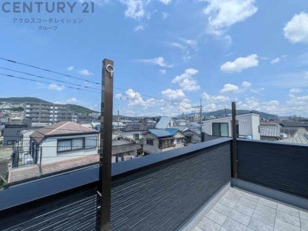 川西市南花屋敷１丁目の中古一戸建て