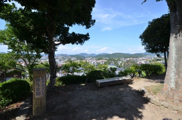 川西市錦松台の土地(萩原台第5公園)