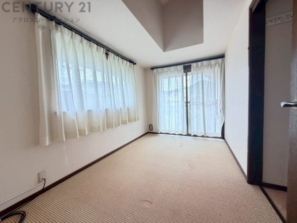 川西市けやき坂２丁目の中古一戸建て