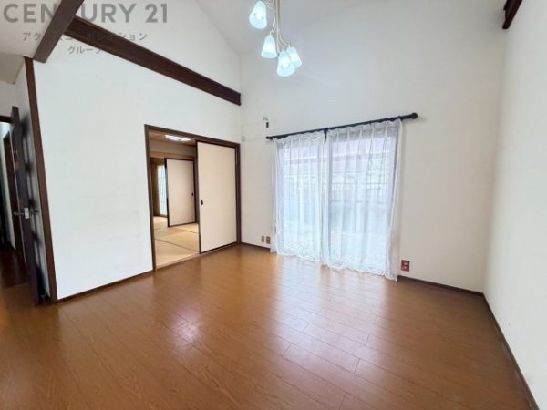 川西市けやき坂２丁目の中古一戸建て