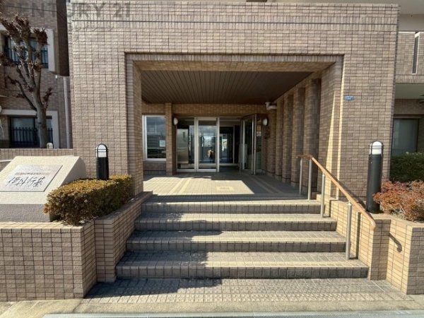 ロイヤルシャトー伊丹行基