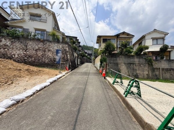 川西市松ガ丘町売り土地