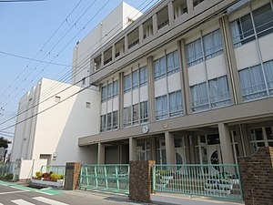 伊丹市山田６丁目の土地(伊丹市立昆陽里小学校)