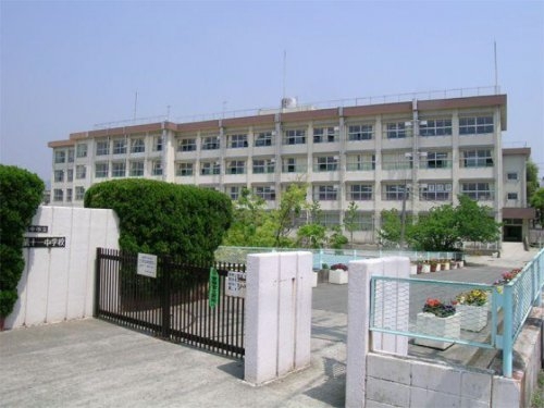 リナージュ豊中市西緑丘３丁目1期　全２棟(豊中市立第十一中学校)
