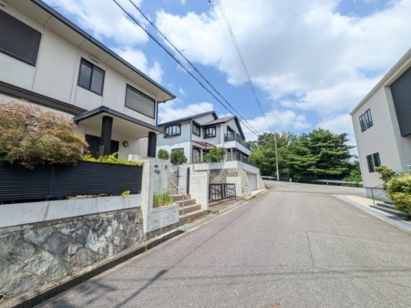 宝塚市逆瀬台６丁目の中古一戸建て