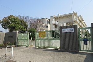 ファーストタウン宝塚市第4安倉北(宝塚市立安倉中学校)