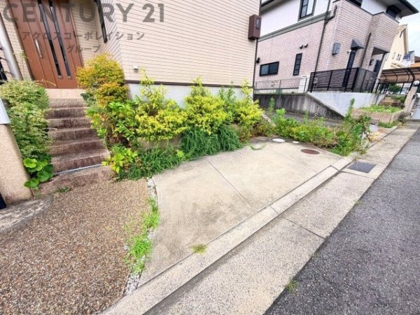 川西市南野坂２丁目の中古一戸建て