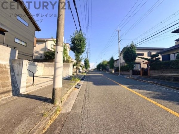 川西市萩原台西３丁目の土地