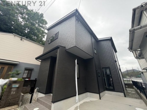 川西市多田院2丁目新築一戸建て