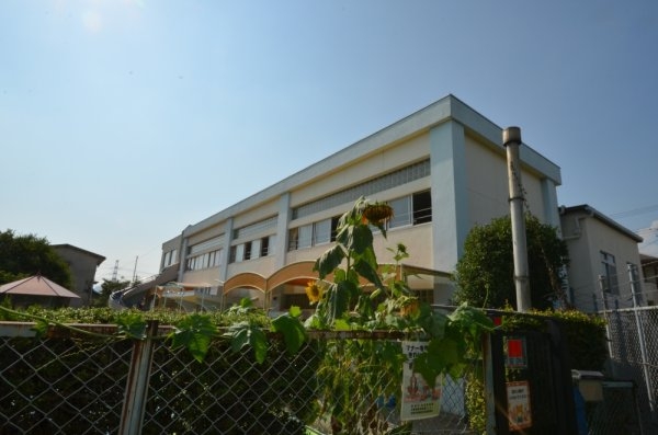 川西市南花屋敷４丁目の土地(花屋敷幼稚園)