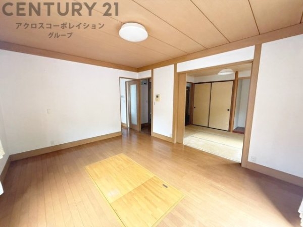 川西市けやき坂４丁目の中古一戸建て