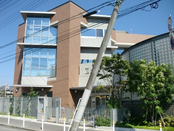 武庫川はなのまち30号棟(武庫川女子大学附属保育園)