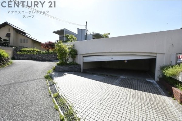西宮市仁川百合野町売り土地