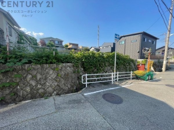 宝塚市野上３丁目の土地