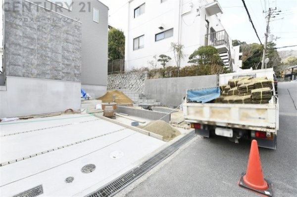 西宮市苦楽園四番町新築一戸建て