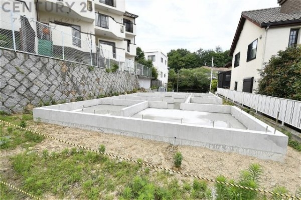 西宮市苦楽園四番町新築一戸建て