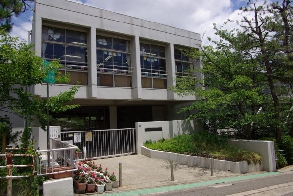 日商岩井芦屋ガーデンヒルズＨ棟(芦屋市立朝日ケ丘小学校)